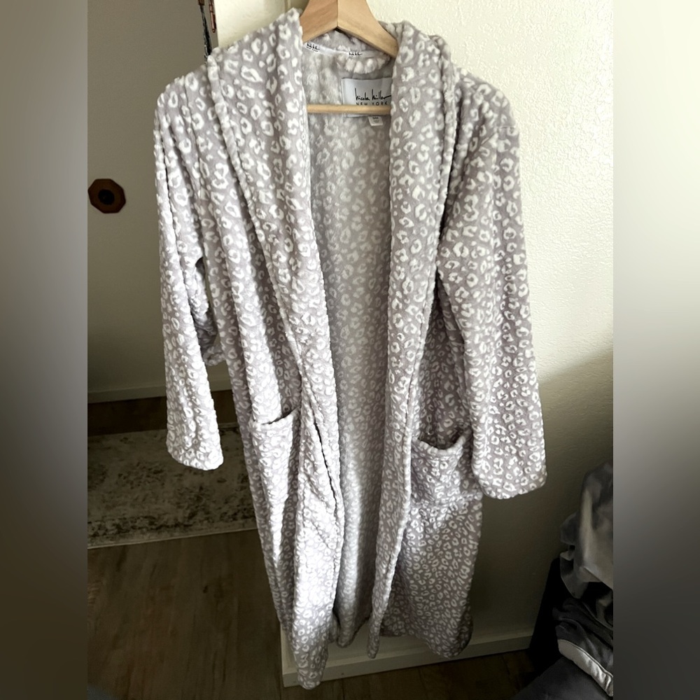 Cheetah ultra soft robe